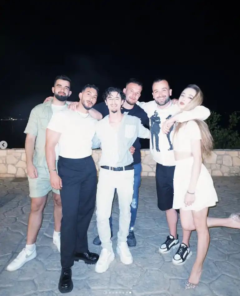 След победата в "Капките": Вениамин го удари на купон в Гърция Снимки 18+
