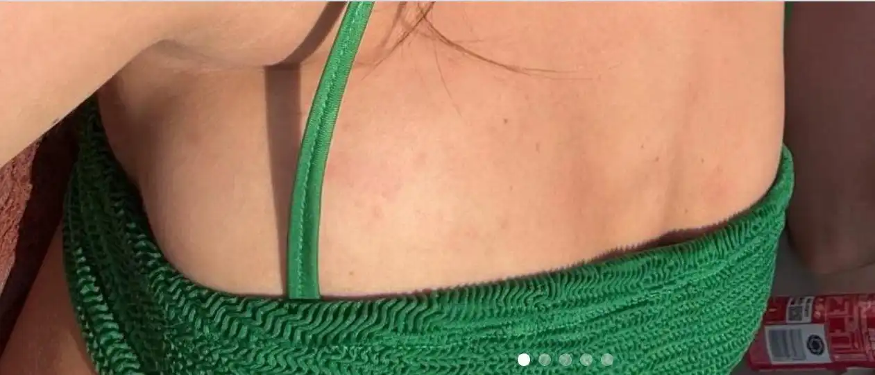 Щерката на Фатик се съблече и изплаши всички с липсата на гърди Снимки