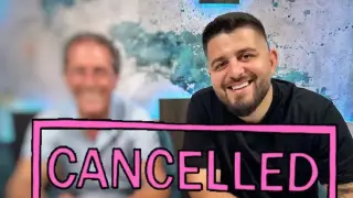 Заплашиха Алпер Чочев със съд, спряха излъчването на подкаста му