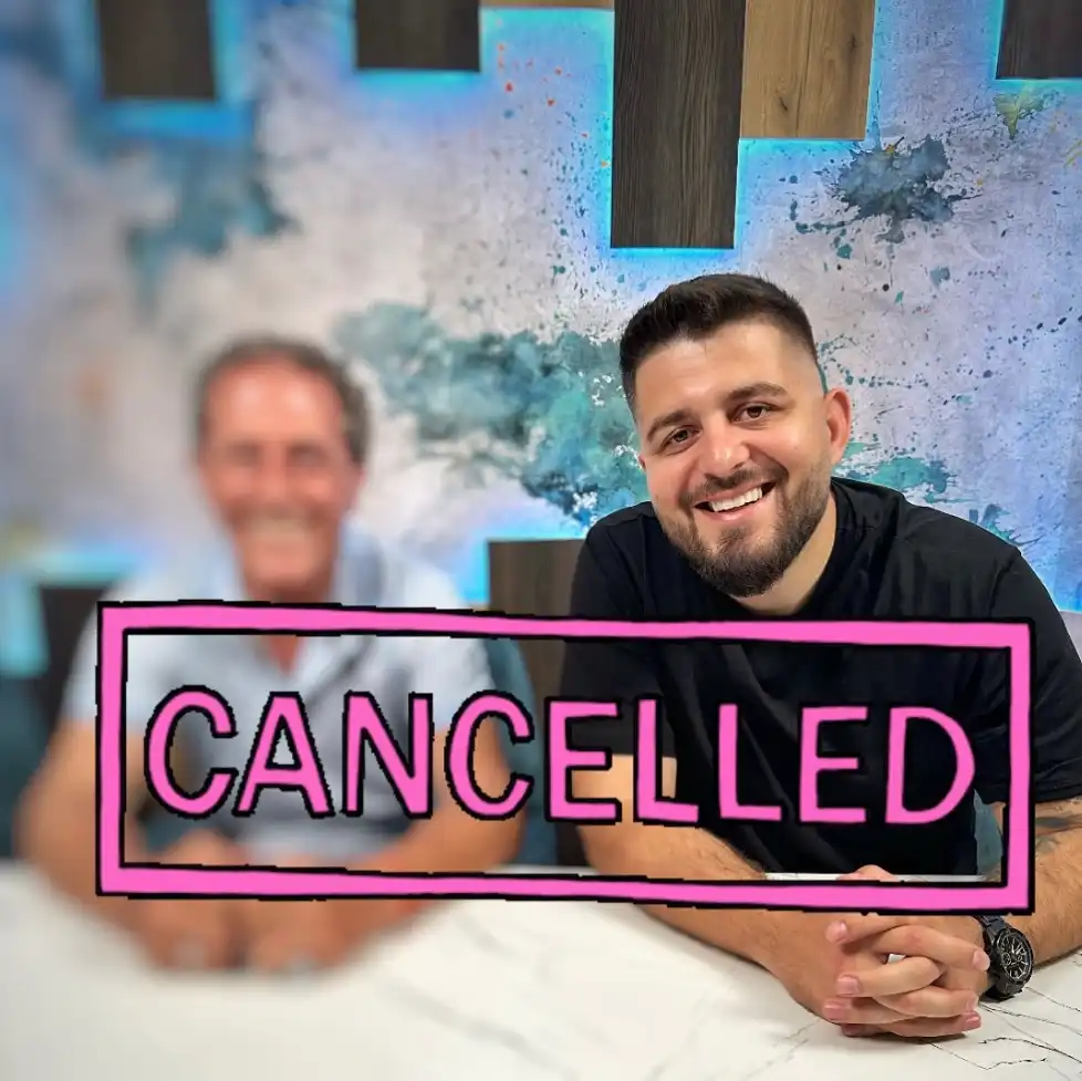 Заплашиха Алпер Чочев със съд, спряха излъчването на подкаста му