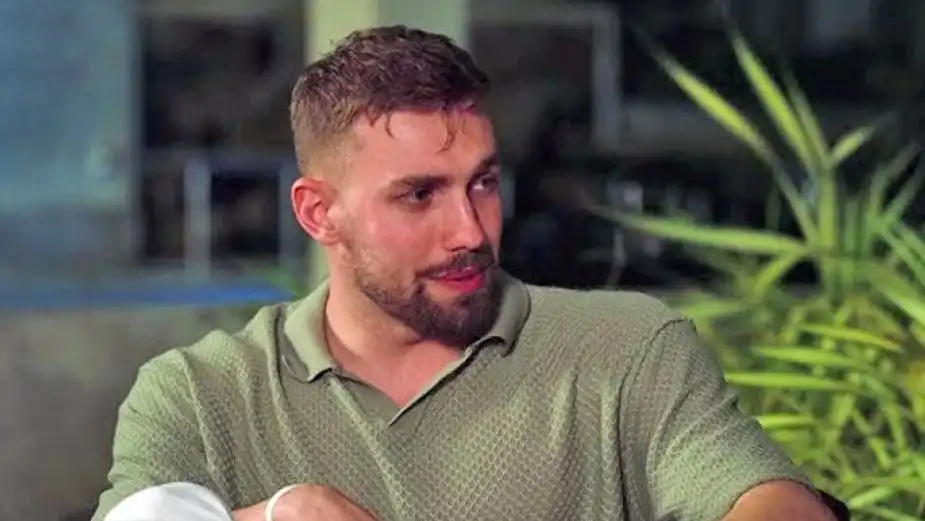 Ергенът Виктор се събра с руса фурия от сезон 4 Снимка