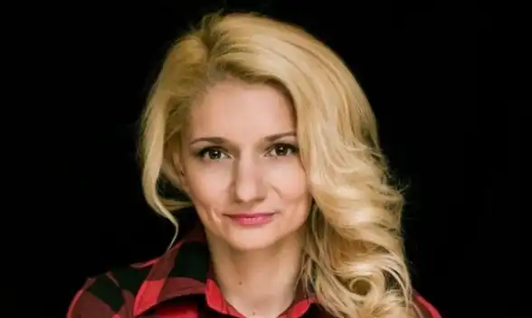 Яна Огнянова шокира шеф Манчев с история от "Под прикритие" в "Муха в супата"