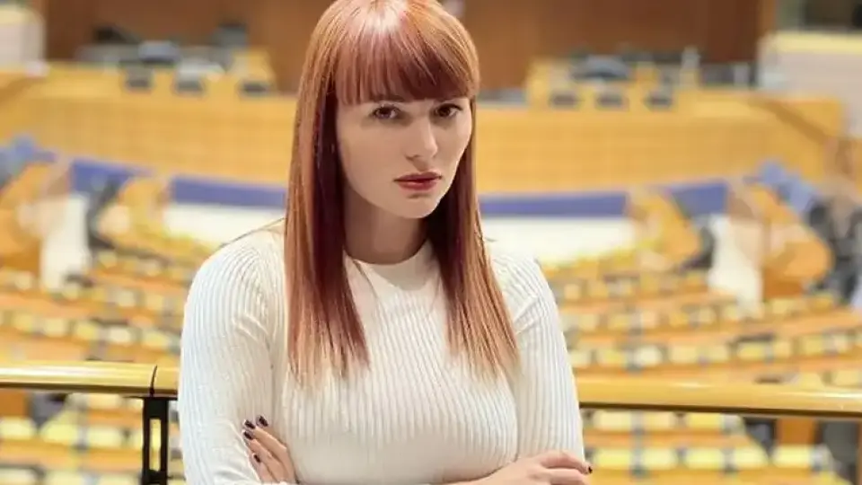 Страшен скандал! Рут Колева скочи на известен бар в Созопол: Срам! Позор! Корупция!