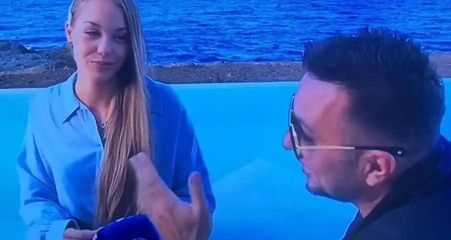 Константин показа луксозната си къща на морето Видео