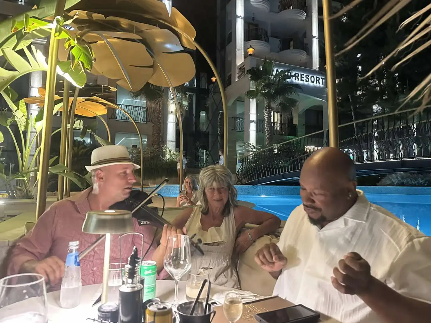 Световната хип-хоп легенда Rob Money не скри нищо от БЛИЦ навръх рождения си ден Видео