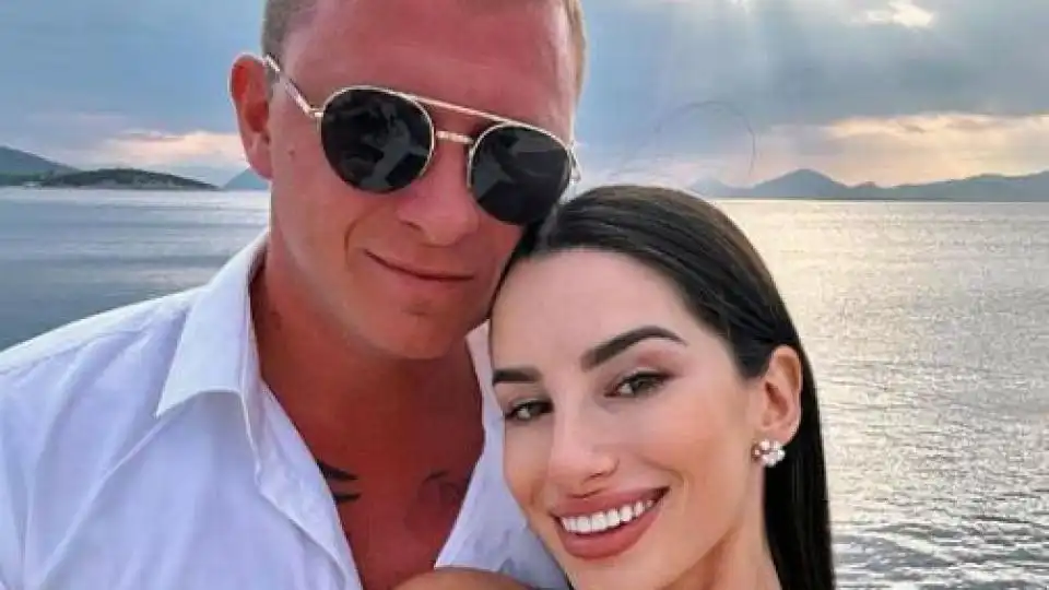 Потрес: Бачорски гони жена си в Швейцария