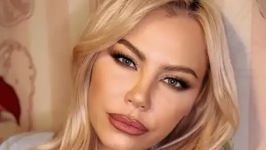 Камелия нагорещи мрежата и от кухнята.. вижте само какво прави Снимки