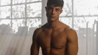 Филип Буков показа кървава рана, намекна за инцидент Снимка