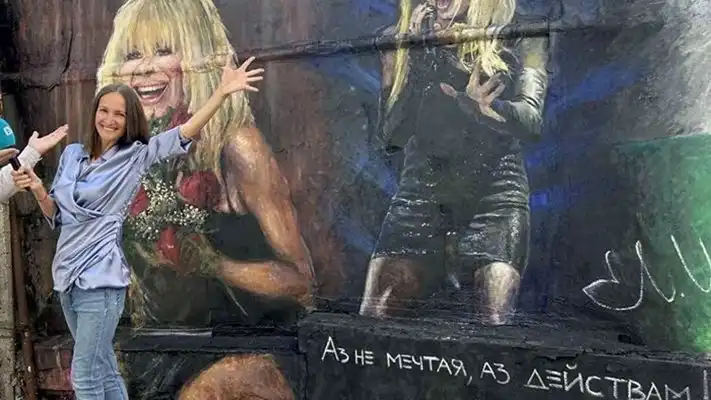 Глухо момиче от Горна Оряховица с уникален жест към Лили Иванова