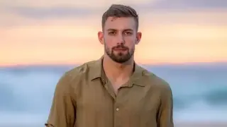 Неприятна изненада: Ергенът Виктор се срещна с баща си, казаха си тежки думи