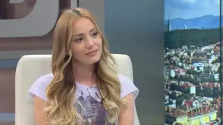 Водещата на тотото Марина Кискинова се сгоди Снимки