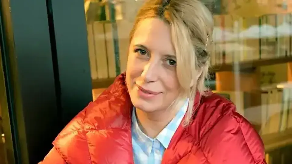 Ваня Щерева се разголи в скандално Видео