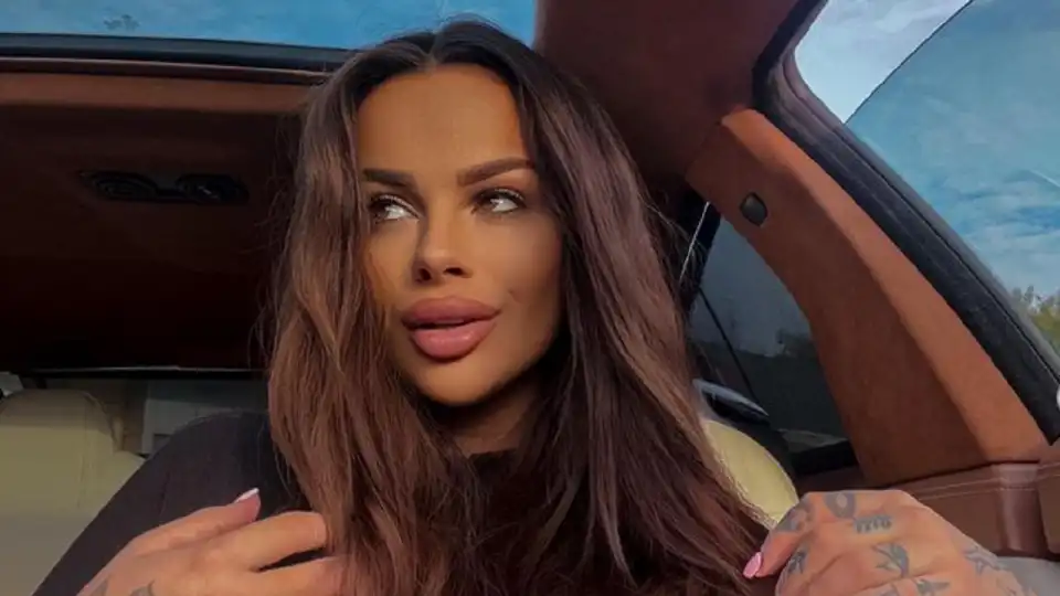 Сузанита разголи бомбите си в мрежата! Видео 18+