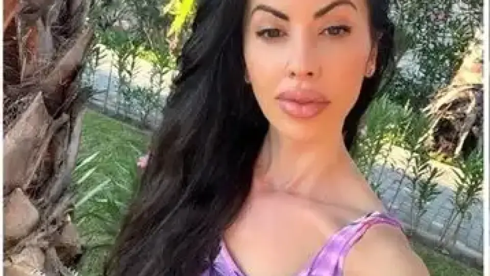 Най-секси учителката се съблече в Поморие Снимка 18+