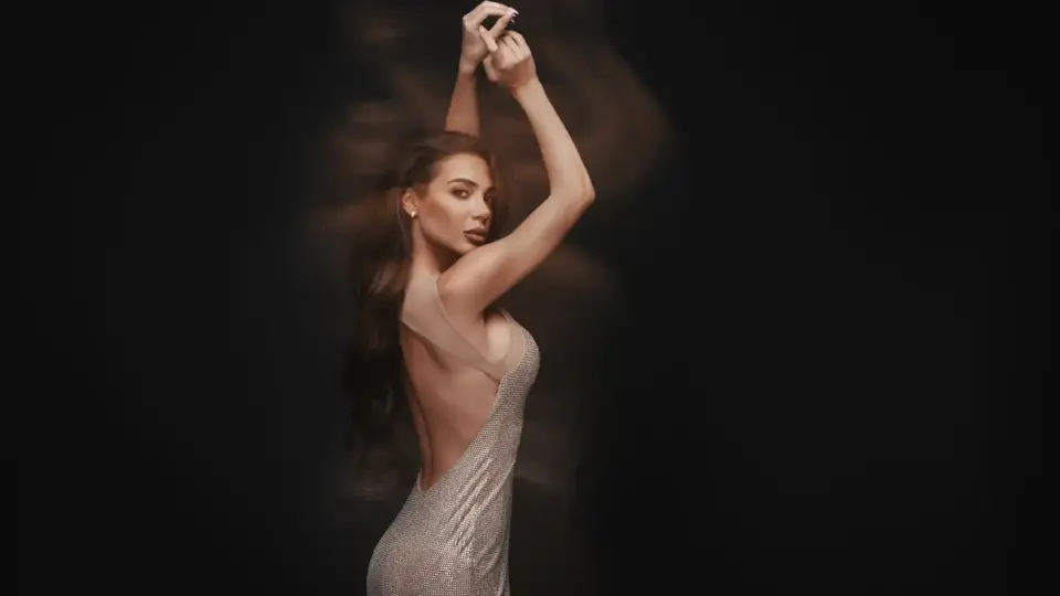 Джия подпали интернет с клипа „Филм ще е“ – удари по Емануела Видео 18+