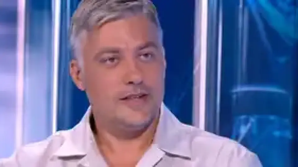 Владо Карамазов се сбогува с мустака: Тегля му дузпата!