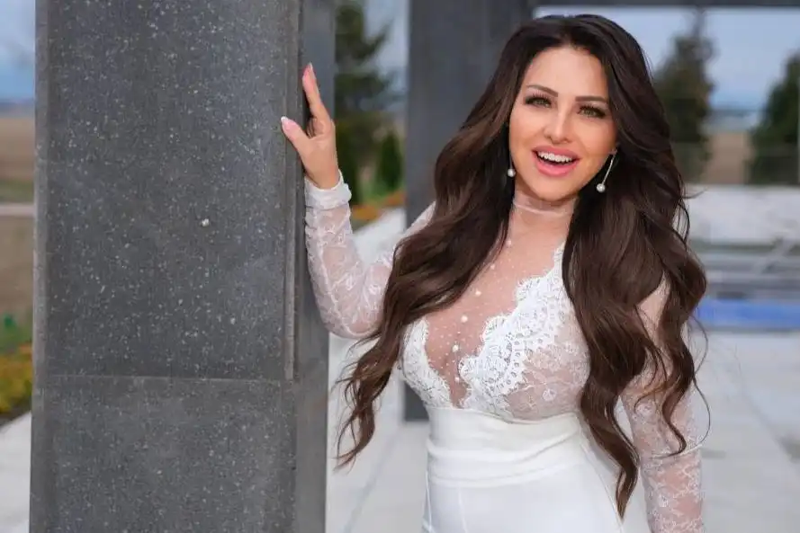 Провал за Рени! Певицата отмени шоуто си в НДК, последва лавина от нападки