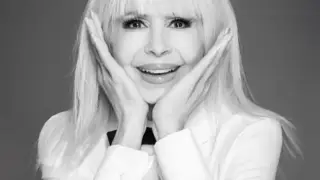 Лили Иванова трупа милиони не само от концерти, но и от...