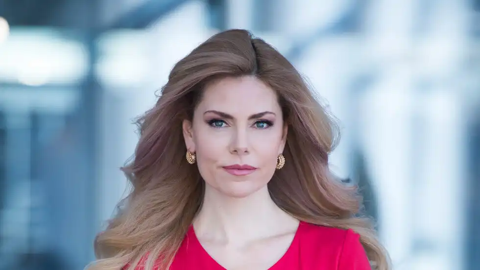 Не сте я виждали така: Деси Банова показа любопитна ретро Снимка отпреди 27 години