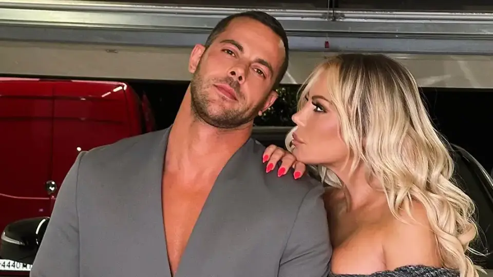 Камелия си показа всички грехове и нагорещи мрежата с Видео