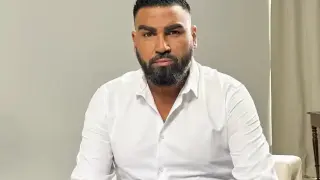 Азис: Извадих нож на баща си като дете