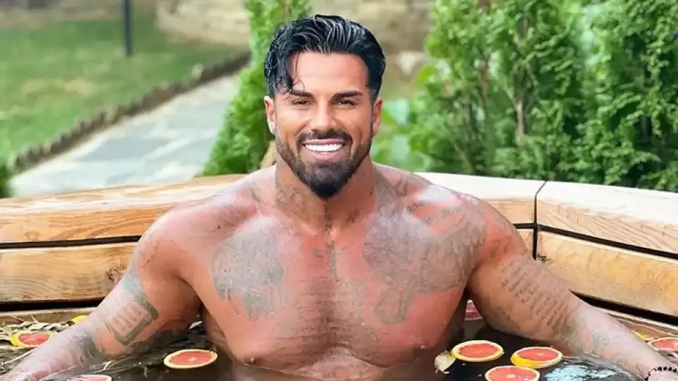 И Благо Джизъса си клъцна носа Снимка