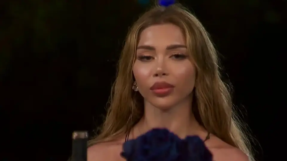 Опа! Анна-Шермин си показа половия орган в "Ергенът"