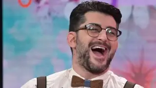 Сашо Кадиев се забавлява с две жени на Ниагарския водопад Видео