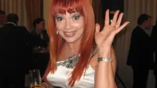 Сензация около дъщерята на Инна Симеонова: Сгодена е за жена! Снимки