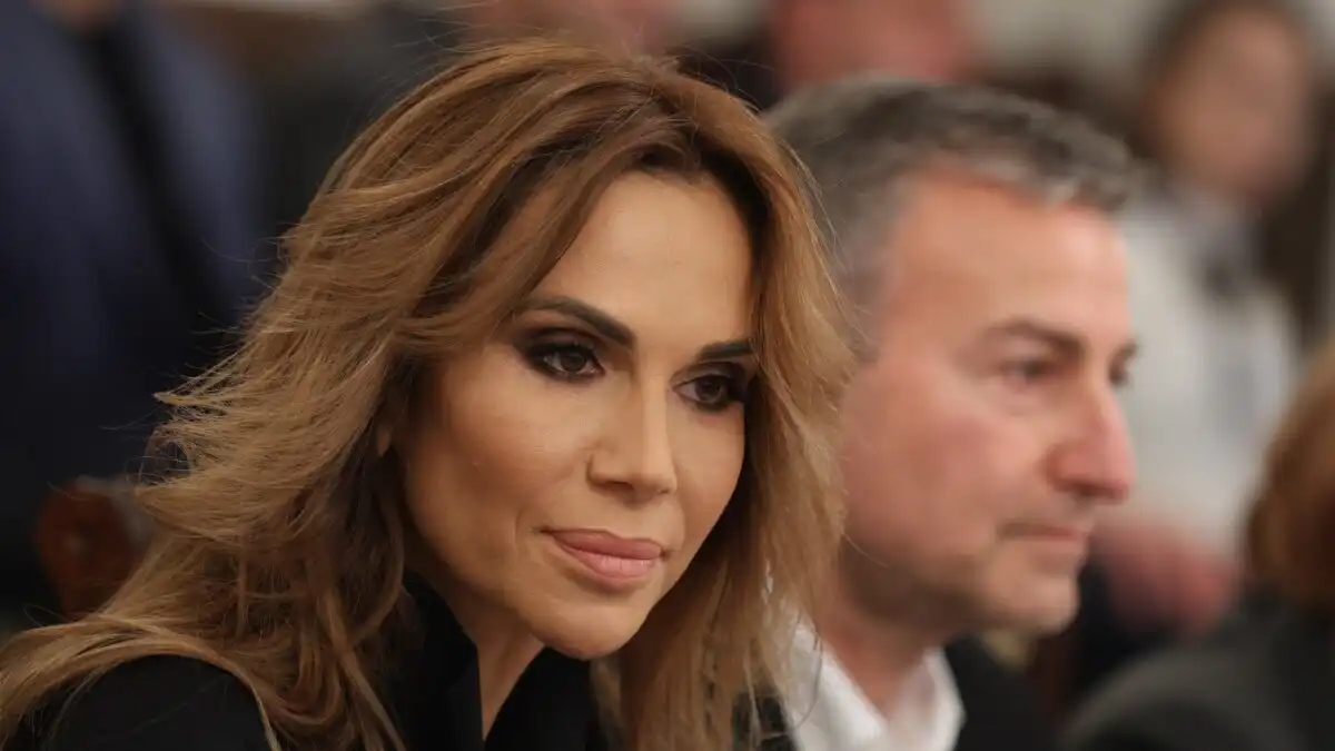 Ивайла Бакалова се обезобрази с естетични корекции Видео