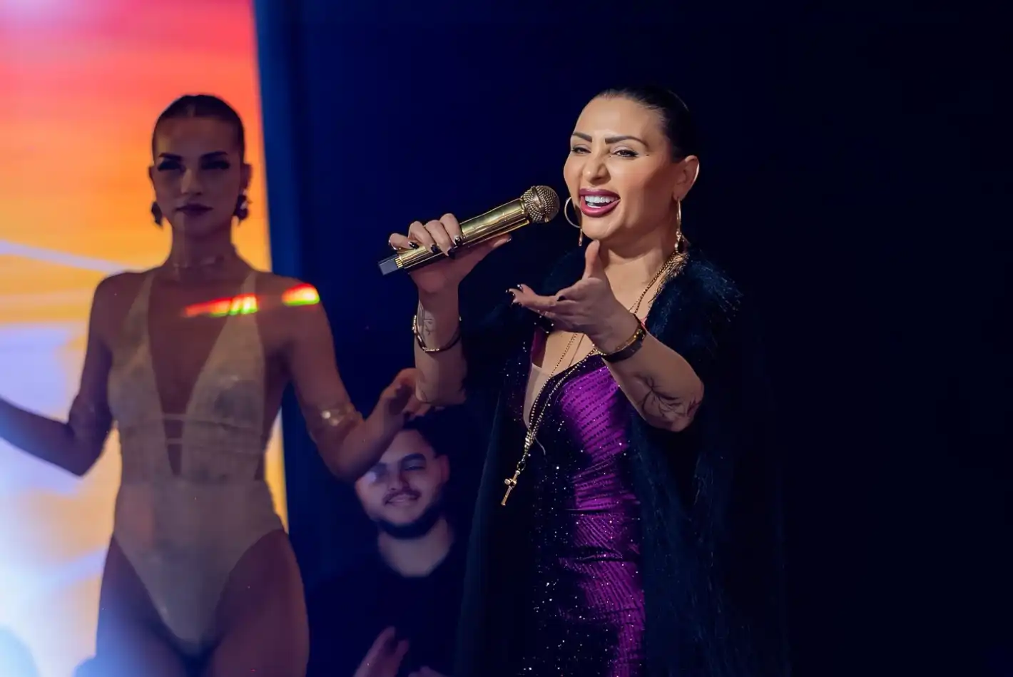 Фурор! Слави направи най-неочакваната изненада на Софи Маринова пред пълна Арена 8888 Видео