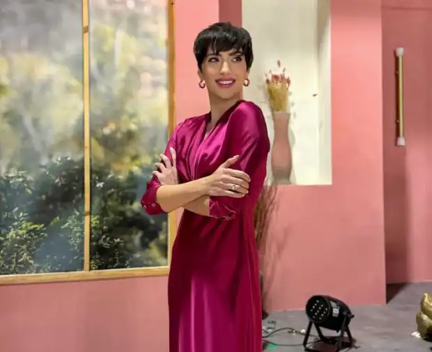 Ромина скъса с русото: Вече е фатална брюнетка Снимка