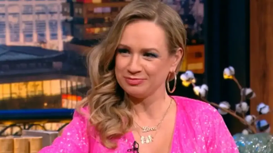 Лора Караджова с неочаквано признание след като роди бебе № 3