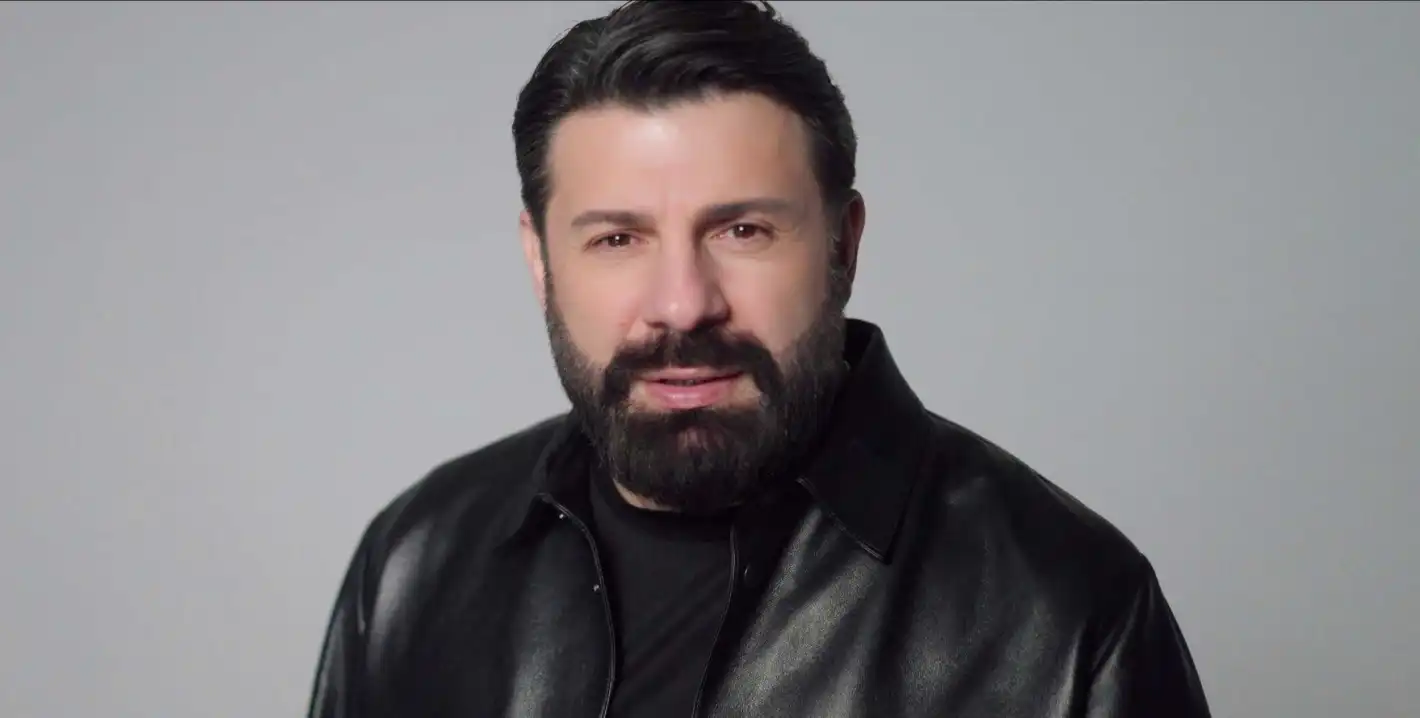 Родата на Цар Киро изкупи масите от 10 бона за концерта на Тони Стораро