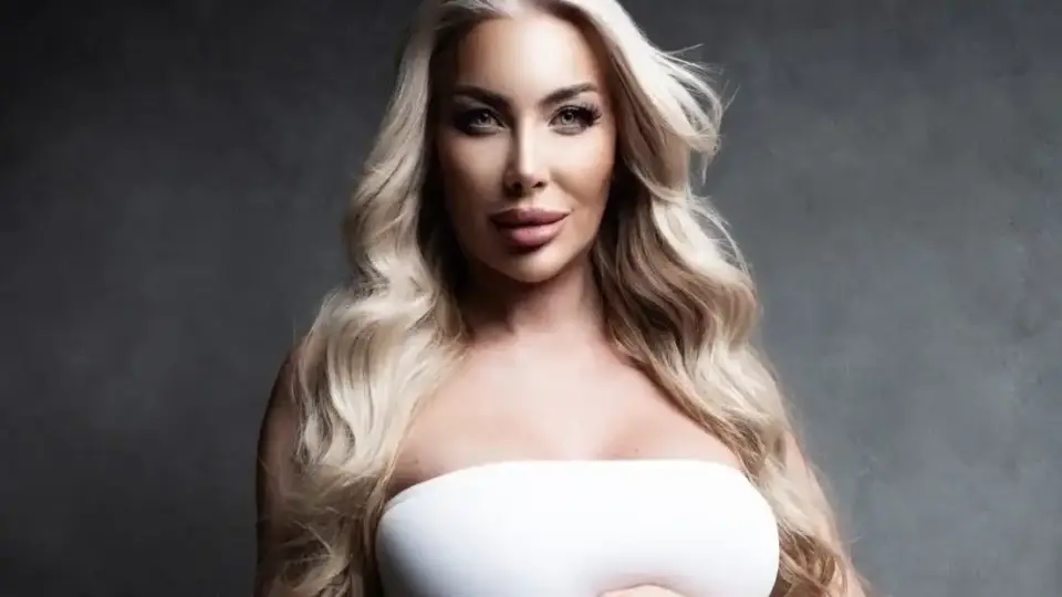 Антония Петрова роди трети наследник, но този път е... Снимки