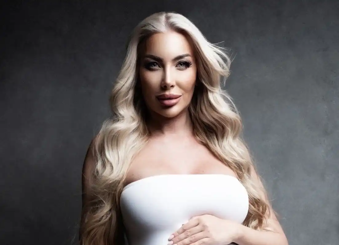 Антония Петрова роди трети наследник, но този път е... Снимки