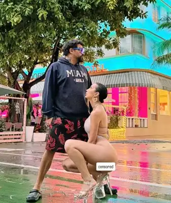 Азис накара Атижа да се разходи гола из улиците в Америка Снимки 18+
