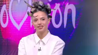 Ето я първата учителка на Дара! Оказа се майката на...