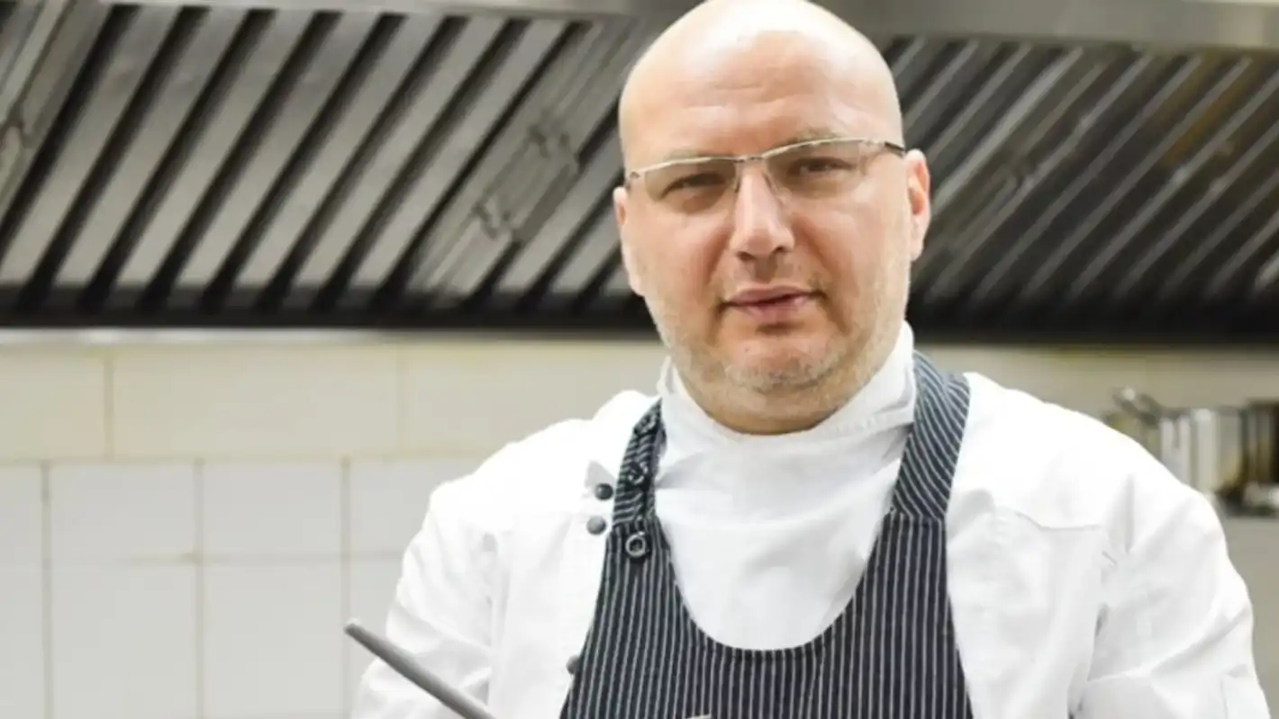 Иван Манчев търси личен шофьор срещу 1300 евро заплата