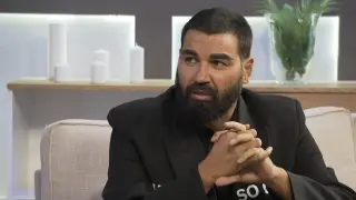 Азис стяга дъщеря си за бал, Къци показва таланта на сина си