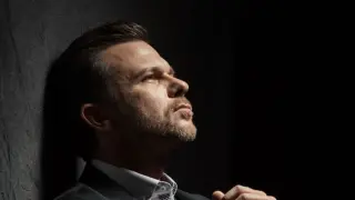 Актьорът Ненчо Балабанов още е в болница, бори тежката диагноза с трик