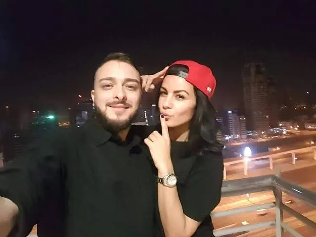 Съпругата на Криско Цветелина показа разголена лятна визия край басейна Снимки