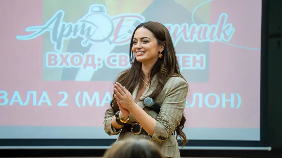 Водещата от „На кафе“ Елизабет Методиева проговори пред БЛИЦ след страшния инцидент и петте шева на лицето