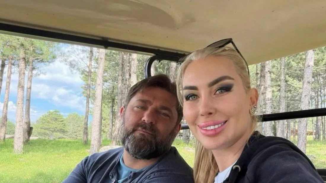 Антония Петрова-Батинкова публикува снимка със сцепена устна