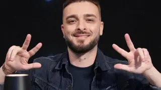 Криско се подхлъзна и падна на сцената в Бургас, публиката изпадна в паника