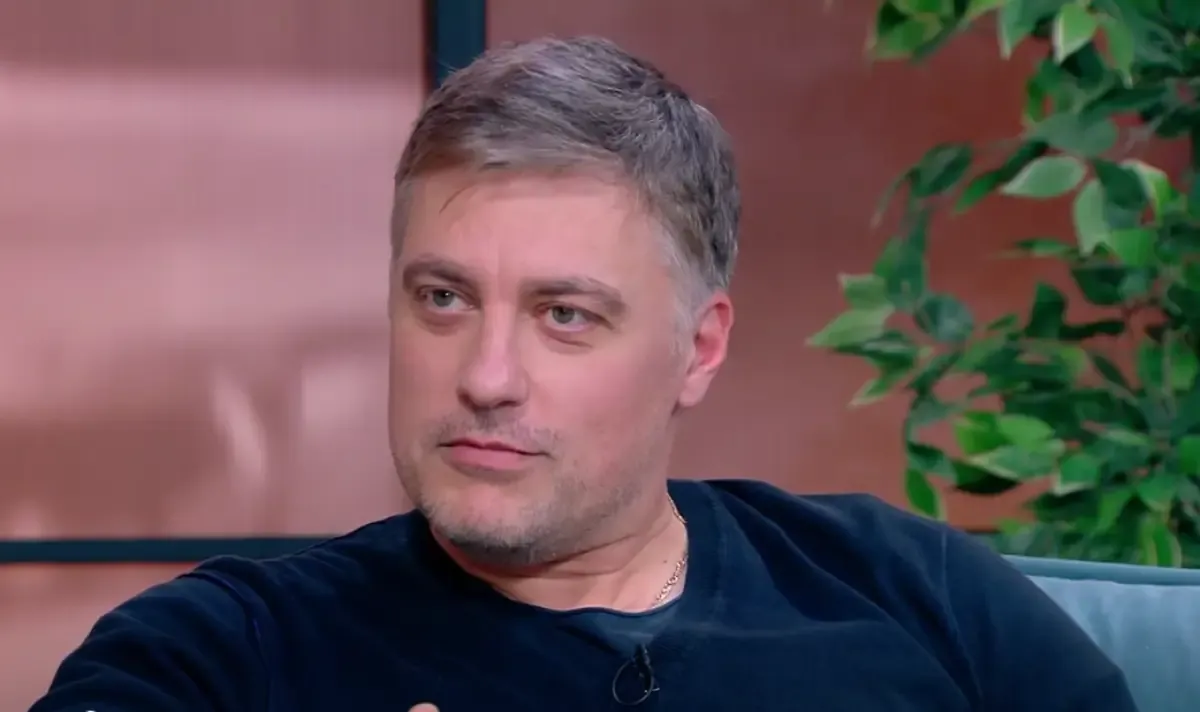 Инцидент с Владо Карамазов: репатрак откара потрошената му кола Снимки