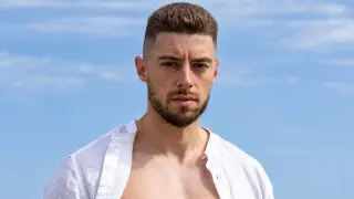 Ергенът Владо показа звяра си! Гигантски сом почти колкото него Снимки