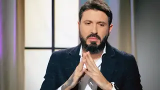 Мартин Елвиса бесен след любовния триъгълник във "Фермата"