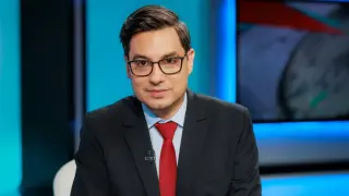 Светослав Иванов аут от ефира на bTV, предаването се води от чаровна брюнетка