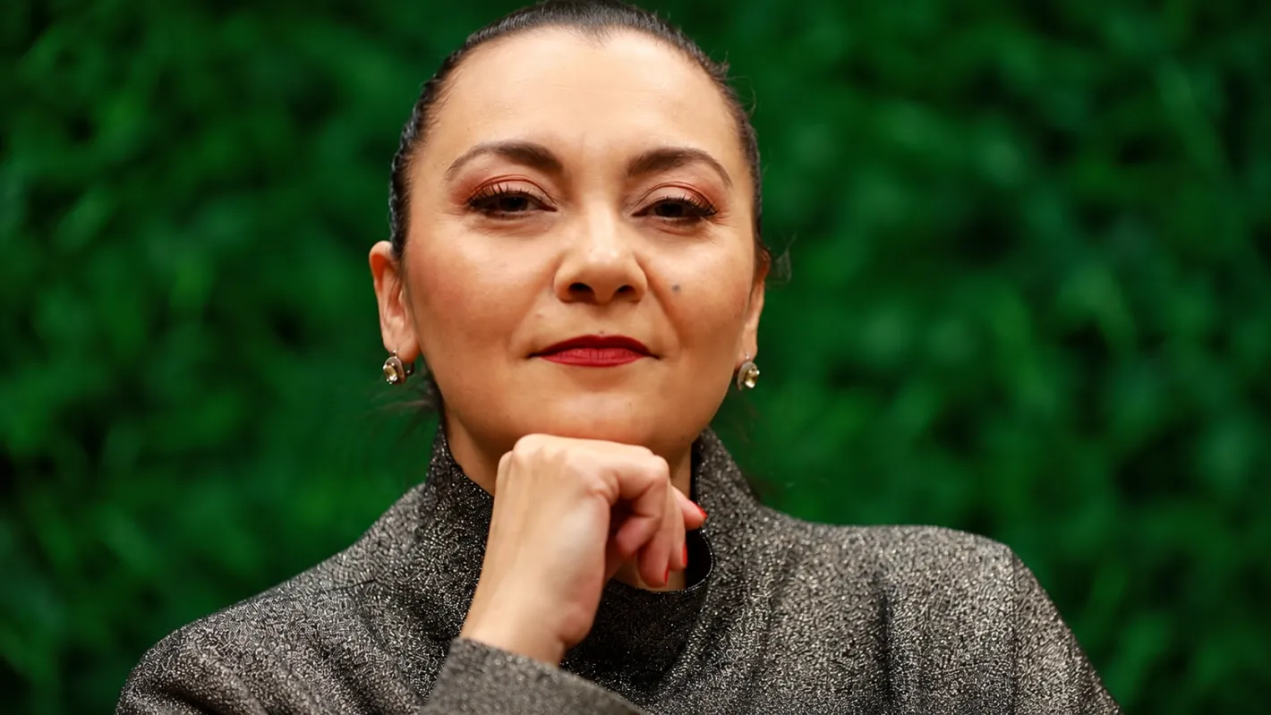 Оля Малинова се оплака от бившия си в ефир: Пет години се боря с него!